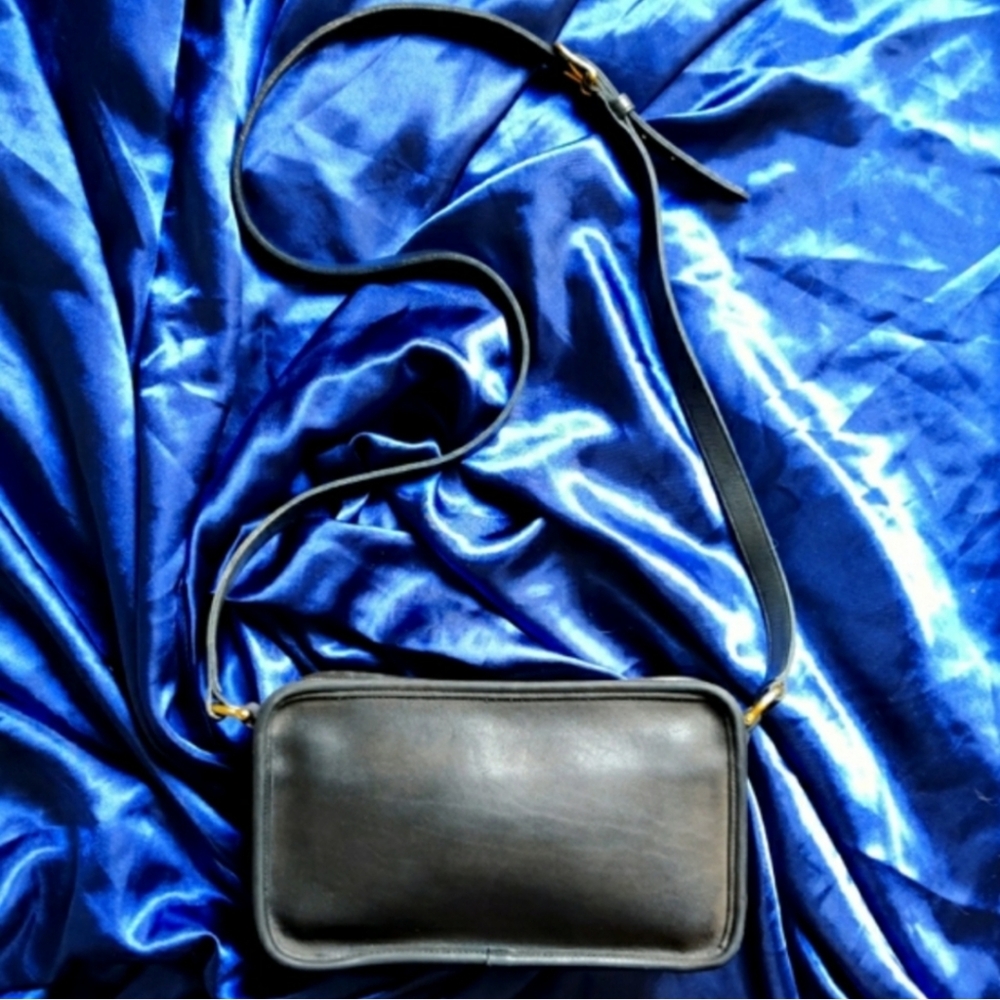 Coach Black Leather Messenger Bag - Picture 2 of 10